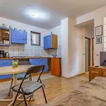 1 Bedroom Amazing In דירה *