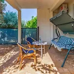 1 Bedroom Amazing In מדולין