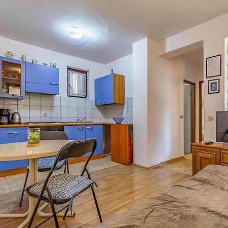 1 Bedroom In Apartament *