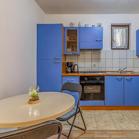 1 Bedroom In Apartament